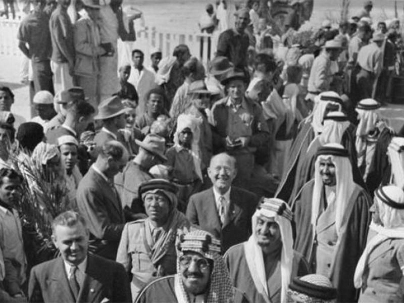 قبل 79 عامًا.. أول ناقلة نفط السعودي برعاية الملك عبد العزيز آل سعود